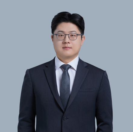 술자리 뒤 손길, 강제추행인가 오해인가