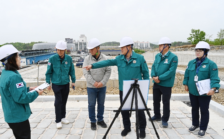 창녕군, 군청 주차장 설치사업 현장점검 실시