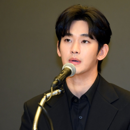 경찰 “김수현 미성년 교제 사실 아냐”…가세연 증거 조작 판단