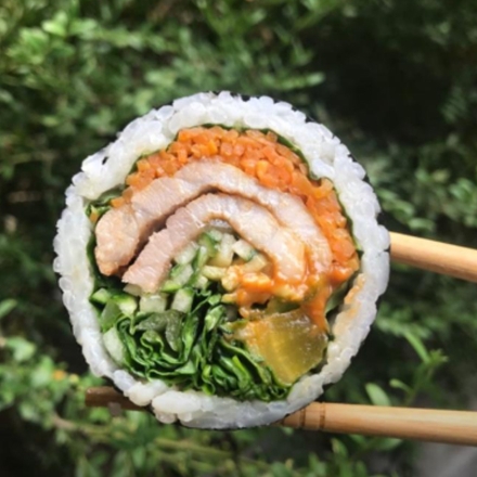 "김밥에서 돌 나왔다" 난동 부린 손님 결국 고소전
