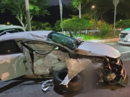 중3 무면허 질주 참사…친구 부모 차 몰다 전복사고