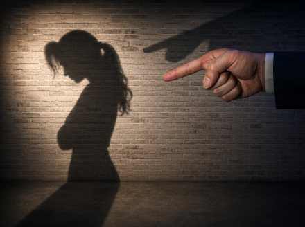 동료 여경 모욕·스토킹 혐의…경정급 경찰관 보완수사
