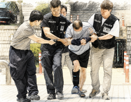 검찰, '일민미술관 흉기난동' 70대 구속기소…협박 혐의 추가